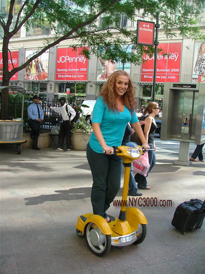 devushka nyc scooter chariot